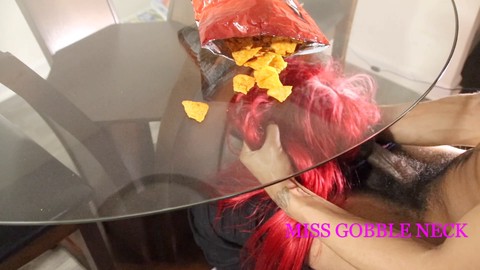 Sporcaccione, sotto il tavolo, tavolo