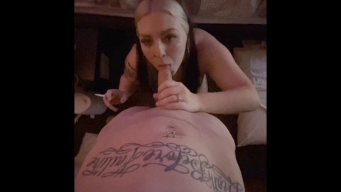 Ragazza gotica, mamma milf, pompino bollente
